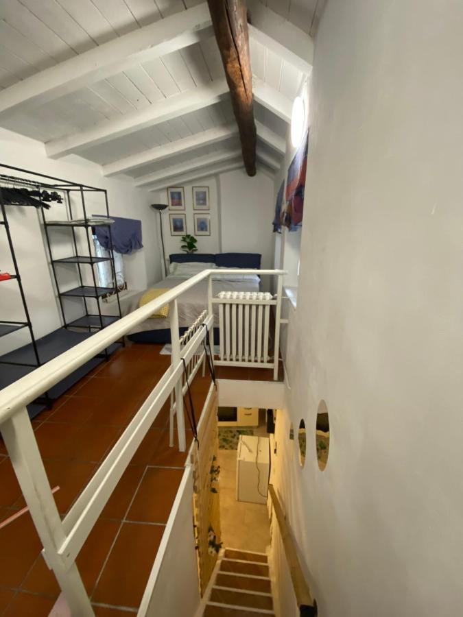 Casa Baiettini 9 Bed and Breakfast Intra Exteriör bild